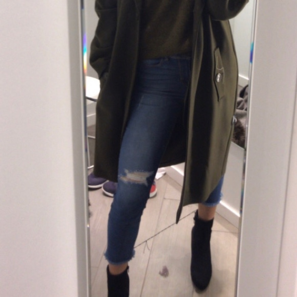 cropped jean ripped